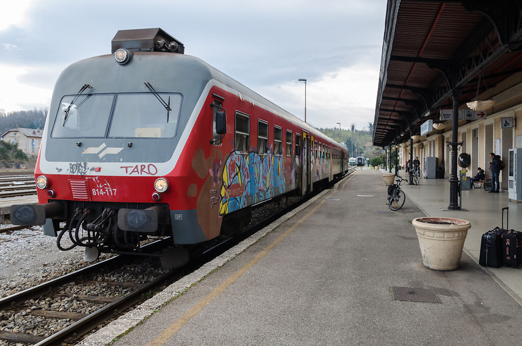 Zug nach Jesenice